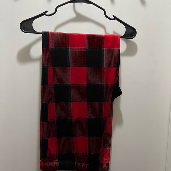 NWT Women’s Cozy Pajamas Set Stars above 2 pieces Includes Long Sleeve henly Top - Picture 6 of 9